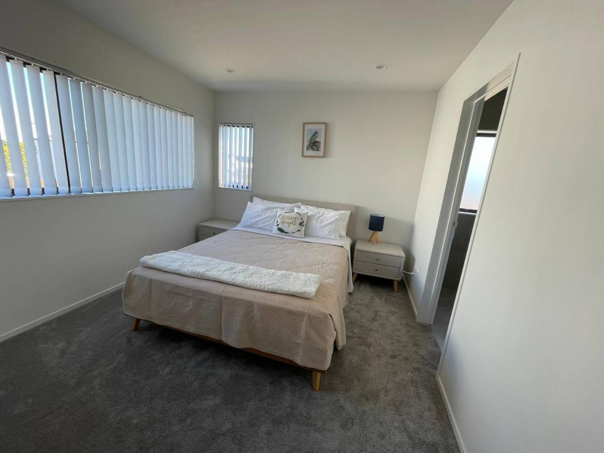 4 Bedroom Home Fully Furnished In Papakura, Auckland Buitenkant foto