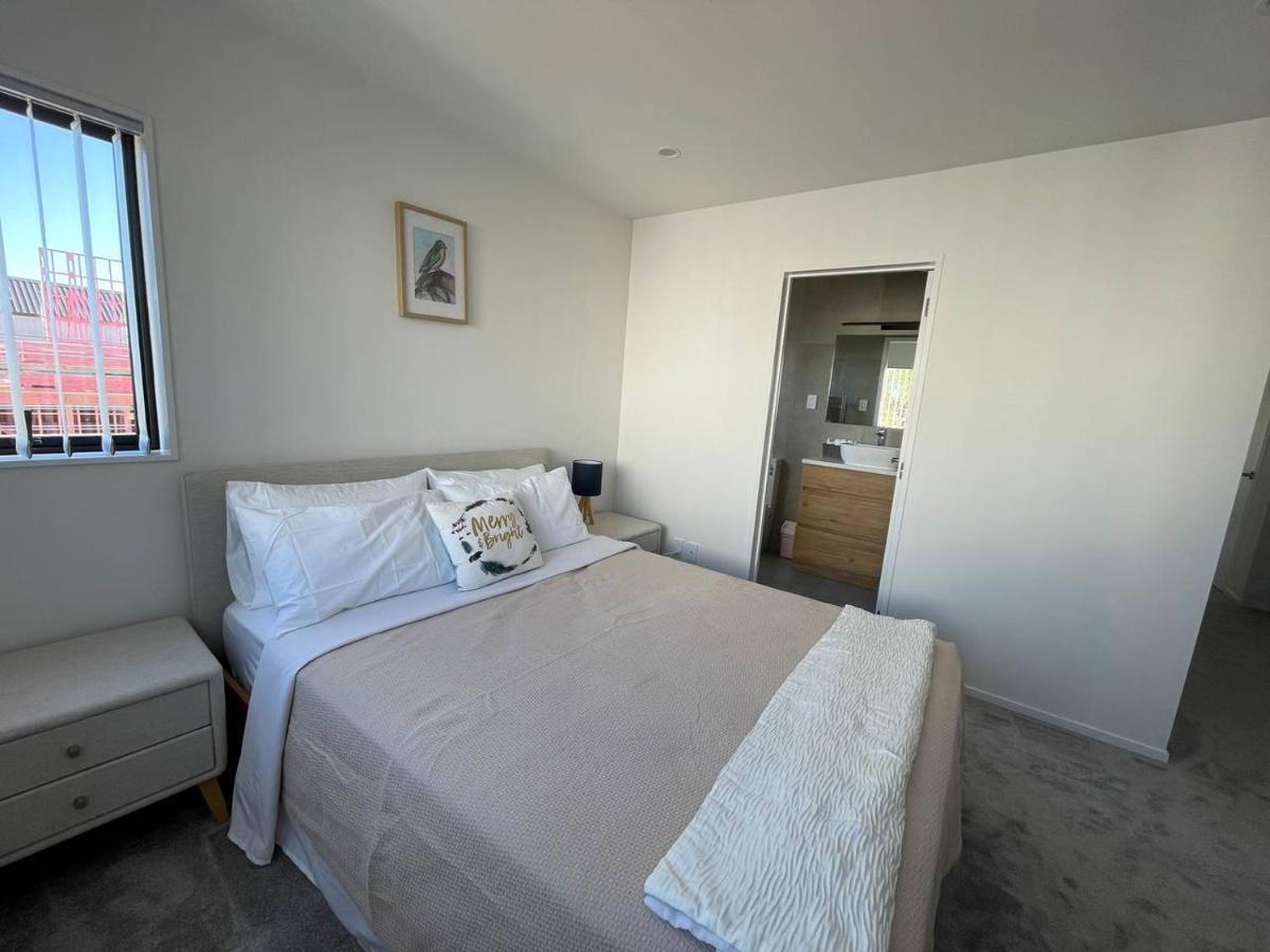 4 Bedroom Home Fully Furnished In Papakura, Auckland Buitenkant foto